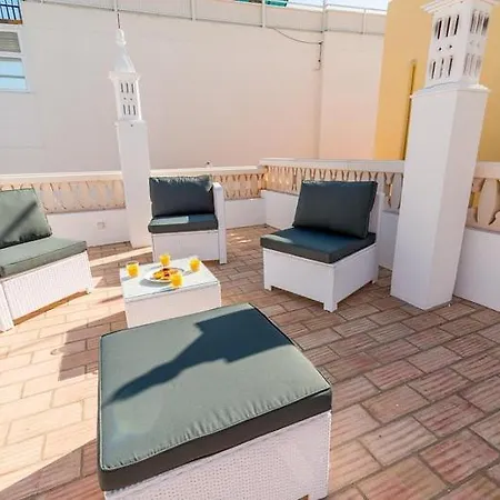 Cozy Townhouse With Terrace Roof Solarium, 5min To