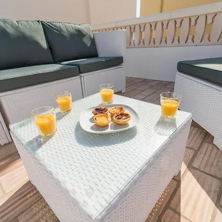 Cozy Typical Restored 2bedroom House Single Storey 5 Min From The *