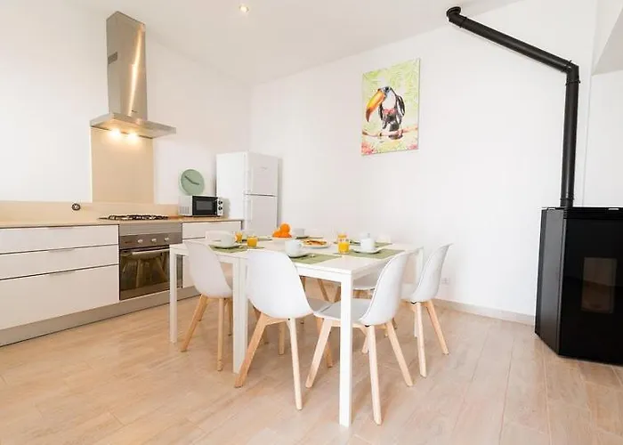 Ferienhaus Cozy Fuseta Townhouse With Terrace Roof Solarium, 5Min To Beach