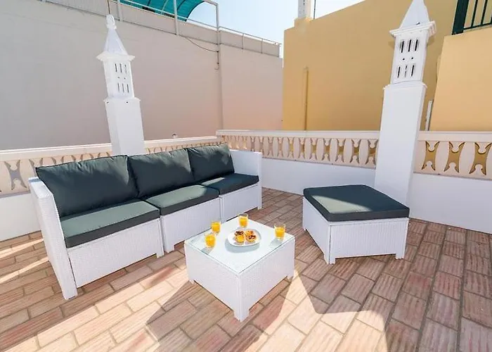 Cozy Fuseta Townhouse With Terrace Roof Solarium, 5Min To Beach Ferienhaus Fuseta