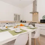 Cozy Townhouse With Terrace Roof Solarium, 5min To Fuseta