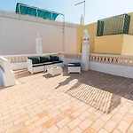 Cozy Townhouse With Terrace Roof Solarium, 5min To